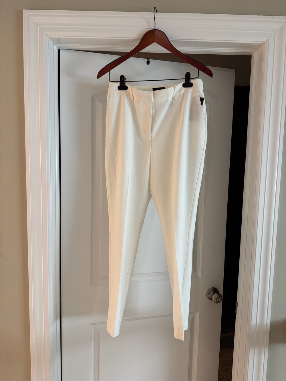 NWT- Tahari ASL Ivory/White Ankle Pants